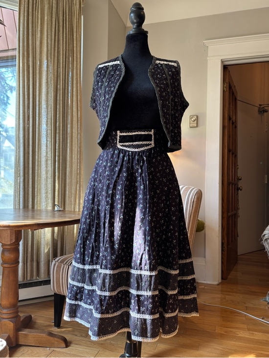 1970’s Gunne Sax Skirt and Vest Set - Picture 2 of 14